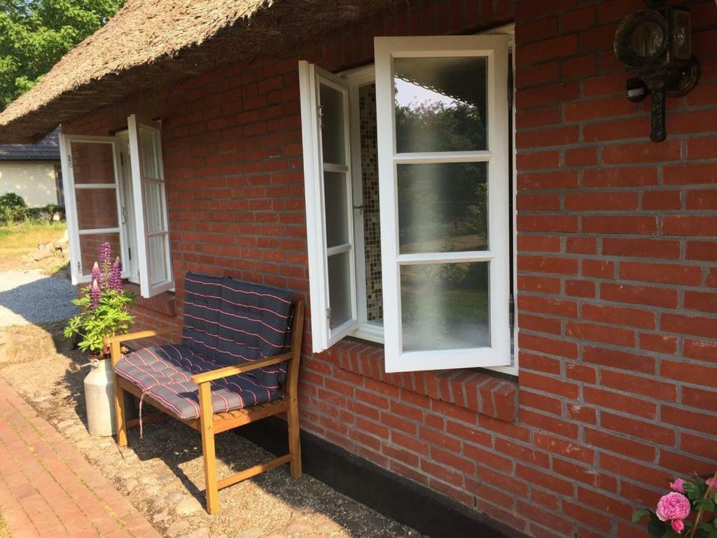 Nordsee-Traum Unter Reet Almdorf Bagian luar foto